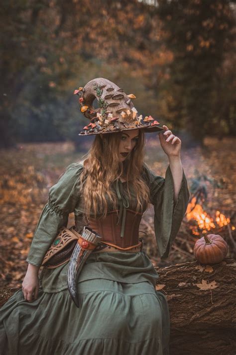 Forest witch cospkay